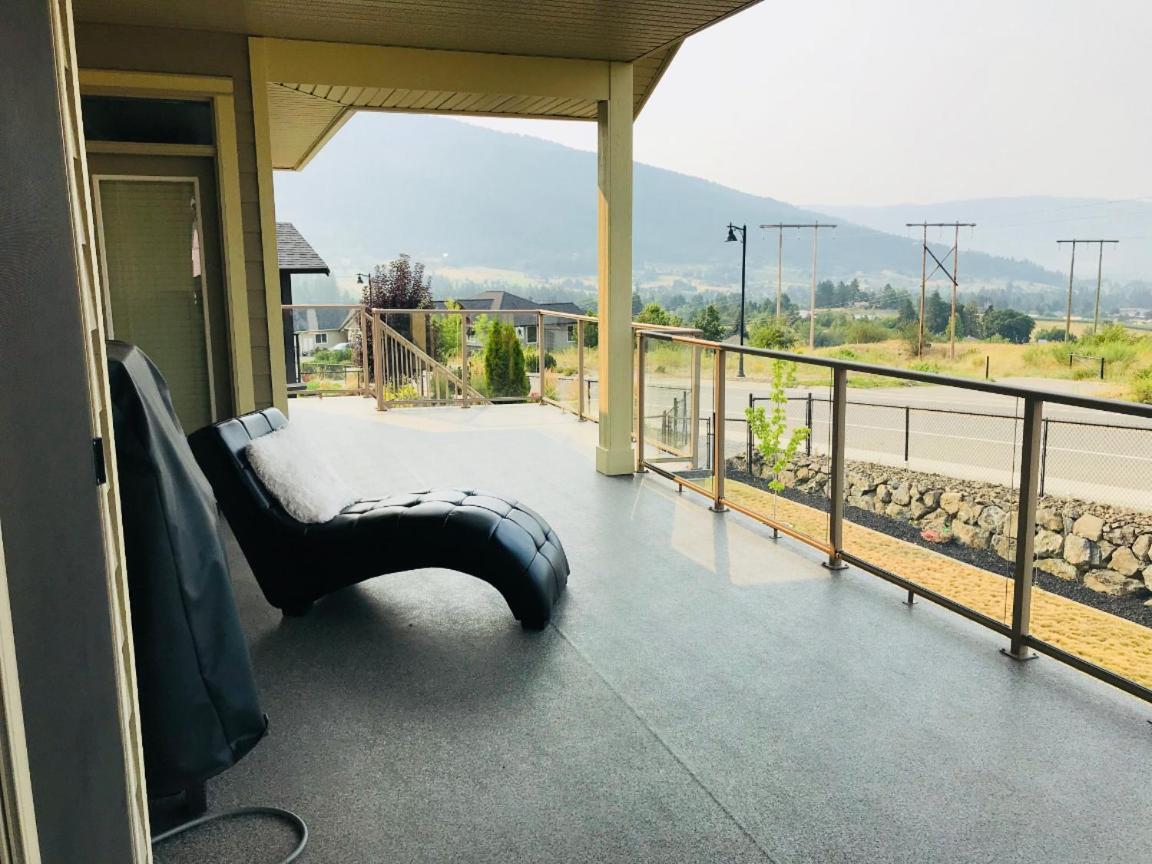 Vernon Home With True Okanagan Lifestyle Eksteriør bilde